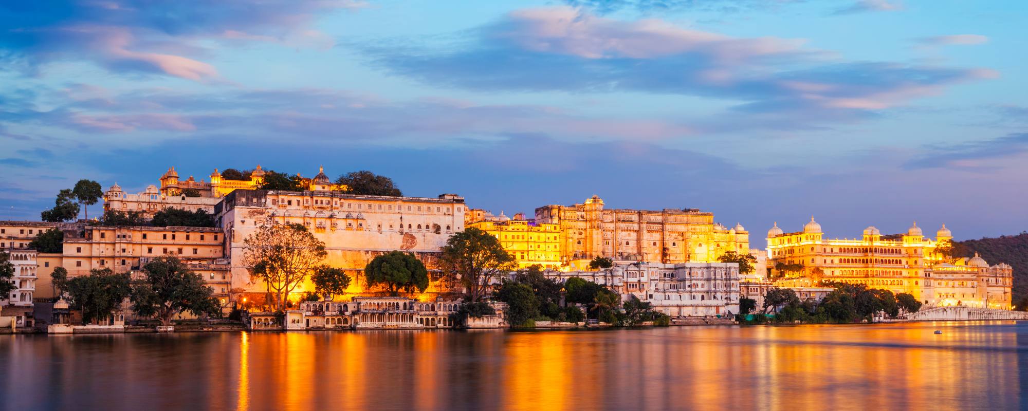 Top 5 Opulent Hotels in Udaipur for a Regal Stay