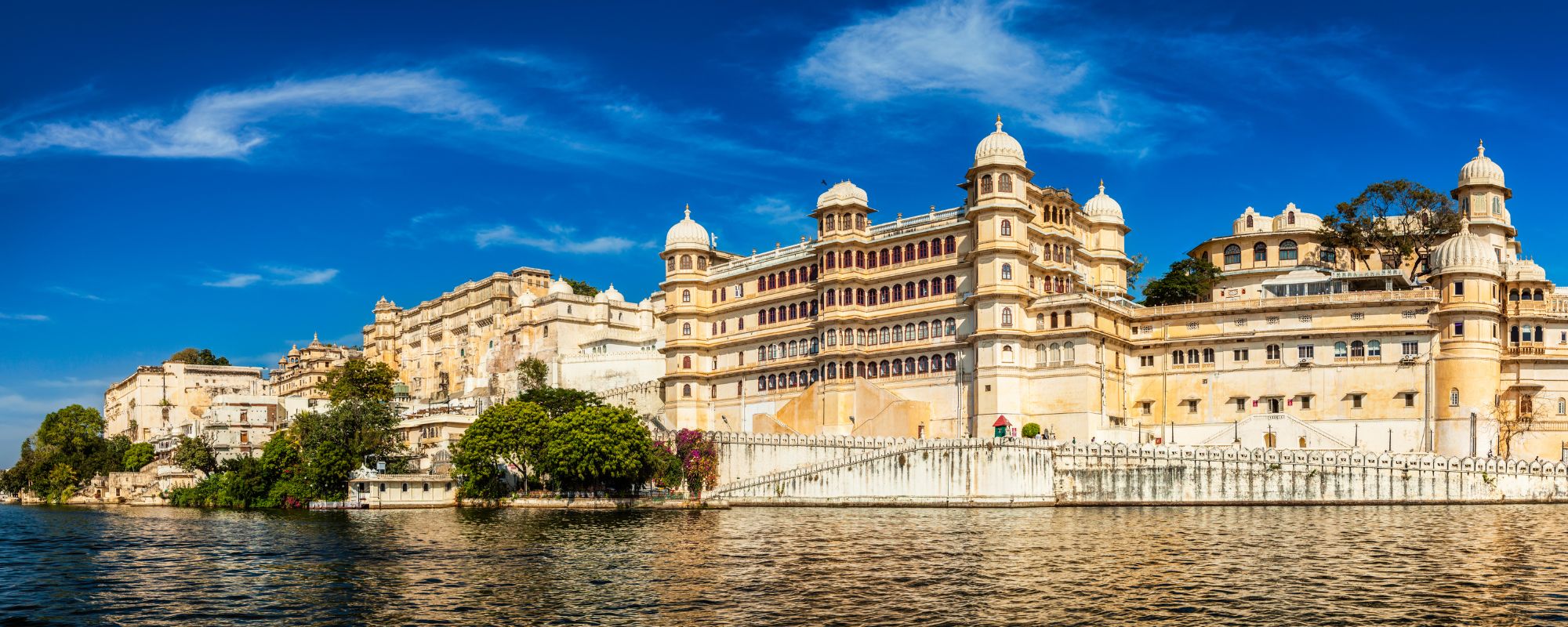 How Many Days Do You Need in India for a First Luxury Trip?